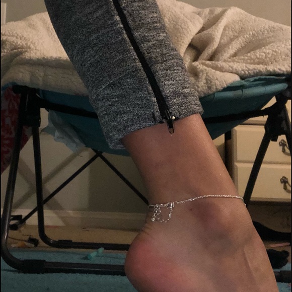 Sweatpants 👖 - Picture 2 of 4